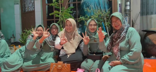 
 Ning Elok Temu Kangen Bersama Warga Sidotopo Dalam Rangka Memperingati Tahun Baru Islam 1145 H