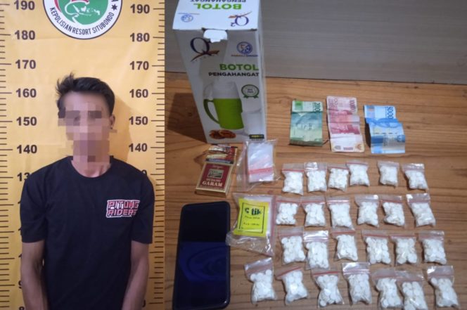 
 Satresnarkoba Polres Situbondo Amankan Pengedar Ribuan Pil Trex