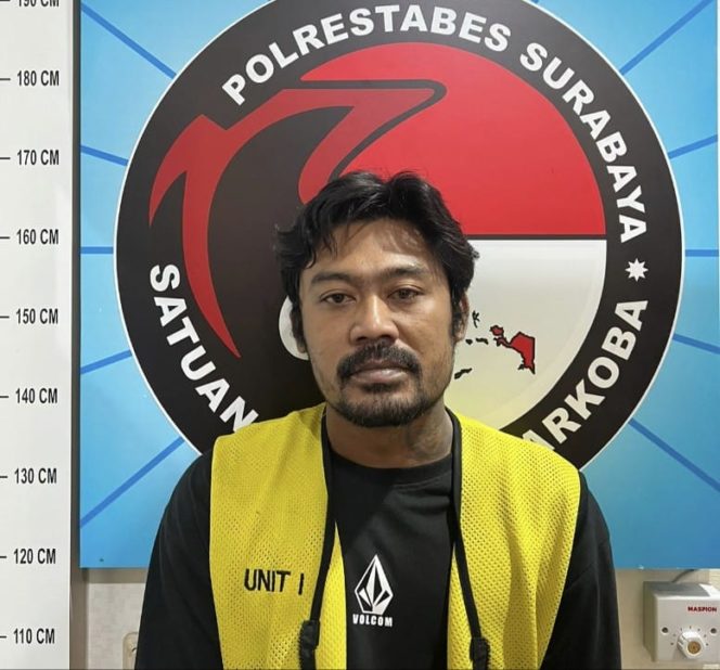 
 Sales Alkes Nyambi Jadi Pengedar Narkotika Jenis Sabu