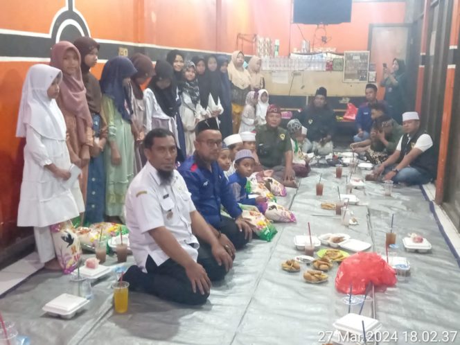 
 Media Mimbar Demokrasi Buka Puasa Bersama Dan Memberikan Santunan Kepada Anak Yatim-Piatu