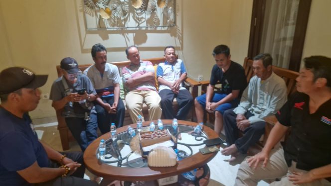 
 Satpam & Petugas Kebersihan Perumahan Rungkut Asri Tengah Keluhkan THR Hanya Setengah