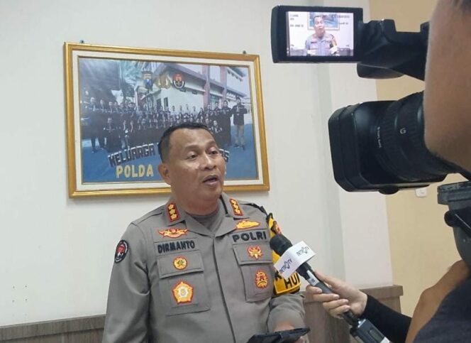 
 Operasi Ketupat Semeru 2024 Polda Jatim Gencarkan Test Urine Sopir Angkutan Umum di Setiap Terminal