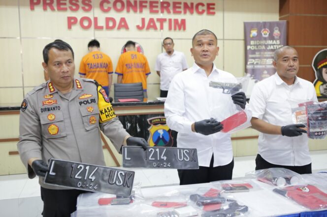 
 Polda Jatim Berhasil Mengamankan 3 Tersangka Pelaku Penembakan di Tol Waru Sidoarjo
