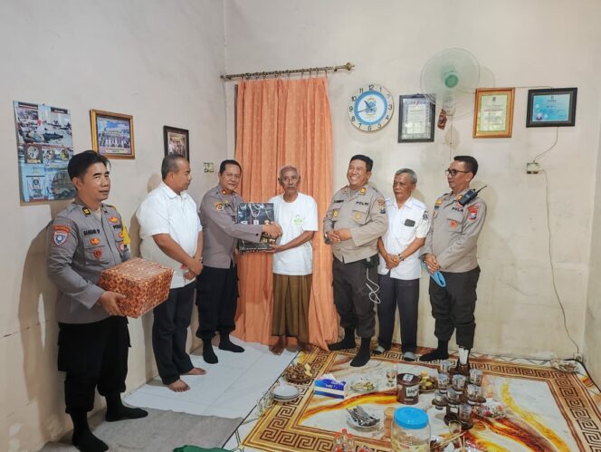 
 Jalin Silaturahmi, Polres Pelabuhan Tanjung Perak Sambang Tokoh Masyarakat