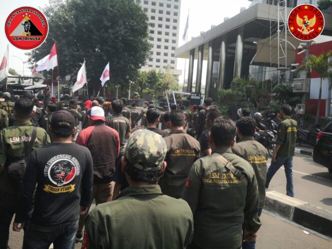 
 Bukti Baru Soal Sengketa Perjanjian PD. Migas Dengan Foster Oil Diserahkan Oleh LSM TRINUSA Ke KPK