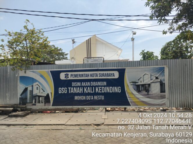 
 Proyek Gedung Serbaguna Di Tanah Merah Kelurahan Tanah Kali Kedinding Menjadi Tempat Pembuangan Sampah