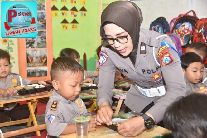 
 Laksanakan Program MBG Polres Bondowoso Dukung Wujudkan Generasi Sehat Berprestasi