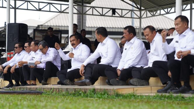 
 Menteri Imipas Makan Bersama Warga Binaan Rutan Cipinang