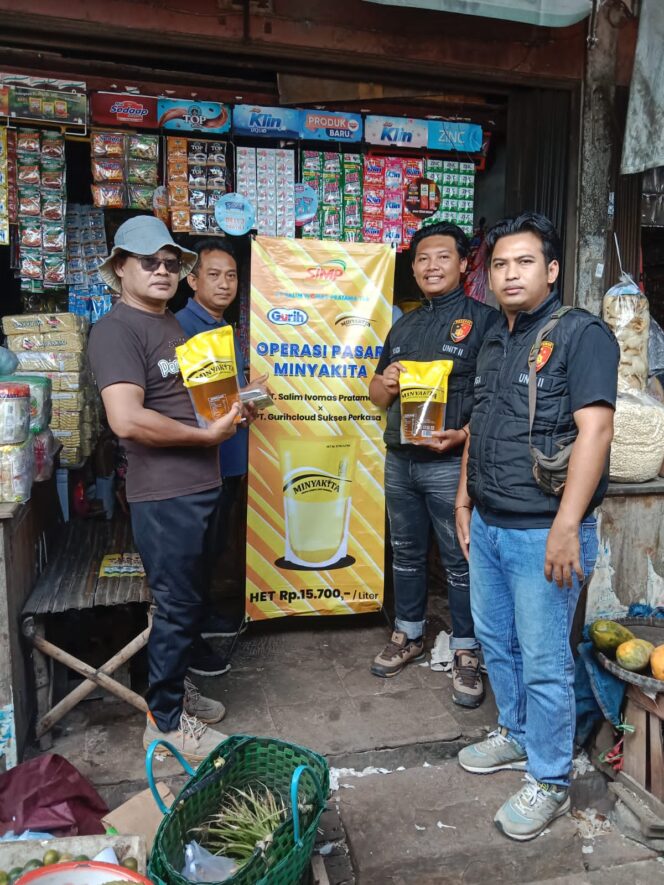 
 Satreskrim Polres Rembang Kawal Distribusi Minyak Kita untuk Stabilitas Harga dan Ketersediaan