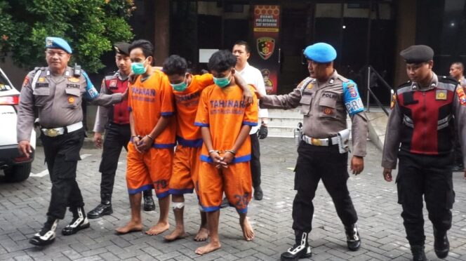 
 Komplotan Sindikat Jambret Diringkus Tim Gabungan Polrestabes Surabaya dan Polresta Sidoarjo